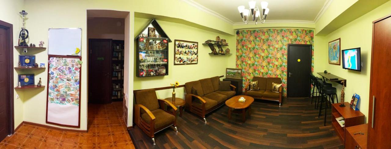 Friendship Hostel & Tours Ереван Экстерьер фото