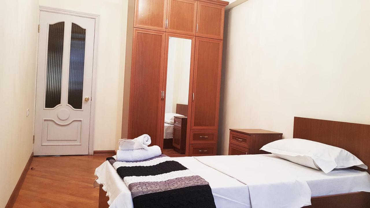Friendship Hostel & Tours Ереван Экстерьер фото